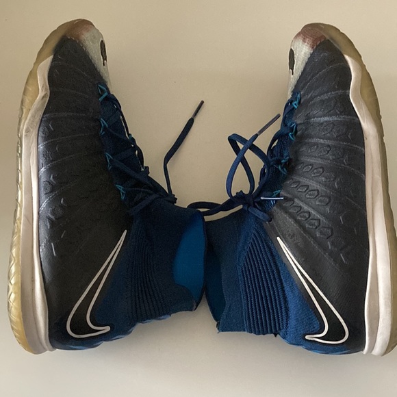 Nike Flyknit ACC Indoor Soccer Shoes, Sz 7 - Picture 4 of 5